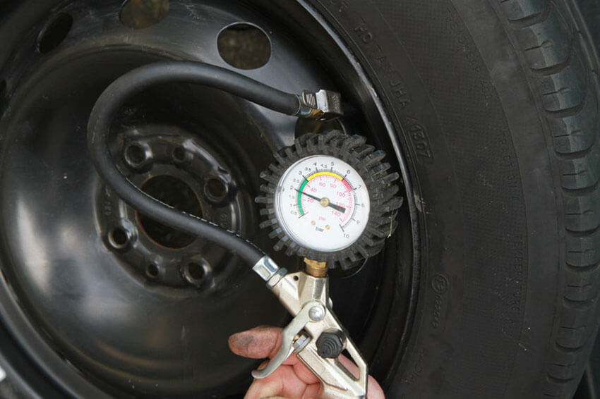 Why checking car tyre pressure is essential